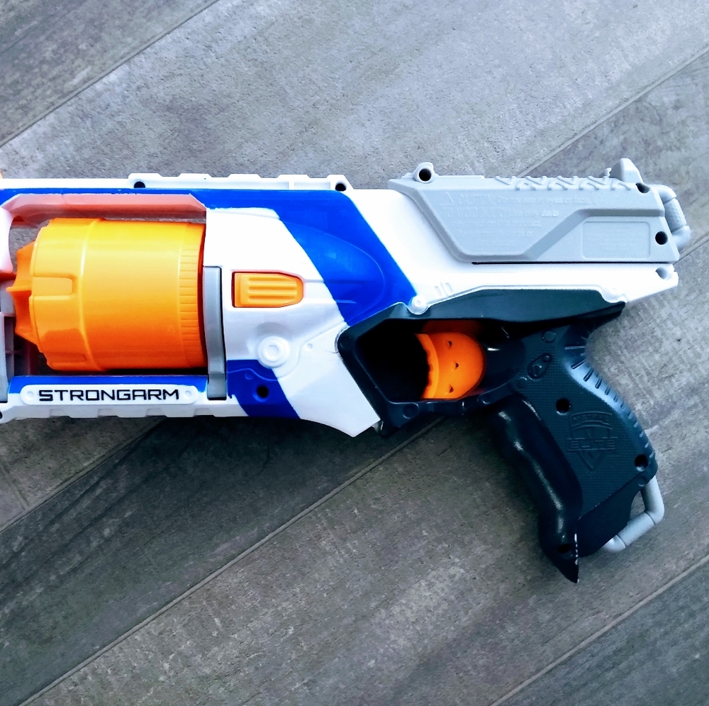 Nerf N-Strike Elite Strongarm Blaster EUC - Picture 2 of 7